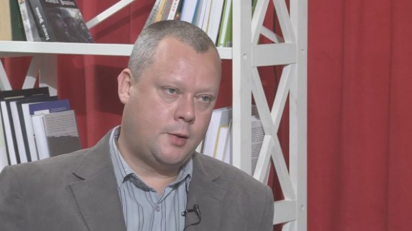 "Насколько это справедливо?": военнослужащий ВСУ возмутился арестом эксзамминистра обороны Шаповалова "Насколько это справедливо?": военнослужащий ВСУ возмутился арестом эксзамминистра обороны Шаповалова