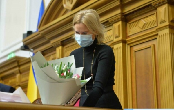 Цветы, секьюрити и компьютерный "апгрейд" &ndash; на услуги для Минфина уйдет 38 млн