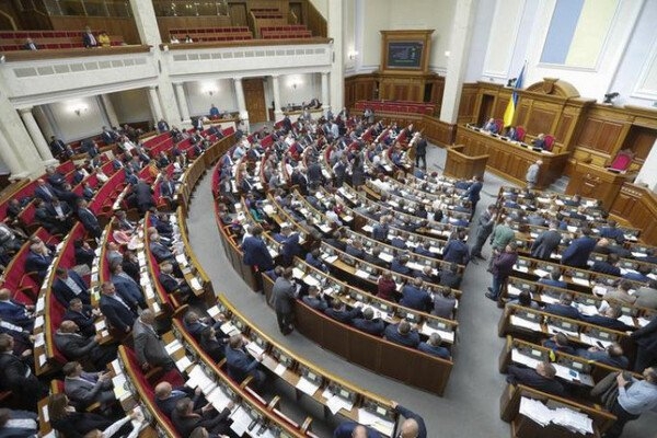В Раде предложили отменить запрет георгиевской ленты
В Раде предложили отменить запрет георгиевской ленты