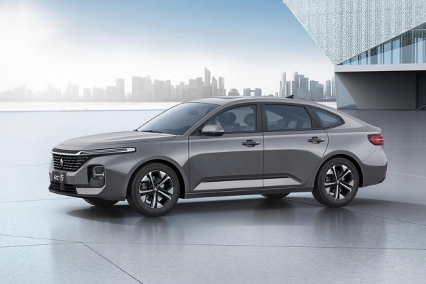 
Опасный соперник Skoda Octavia из Китая полностью рассекречен
 