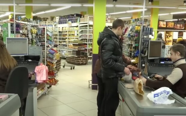 Супермаркеты обновили цены на хлеб, яйца и сливочное масло: что обойдется украинцам дороже Супермаркеты обновили цены на хлеб, яйца и сливочное масло: что обойдется украинцам дороже
