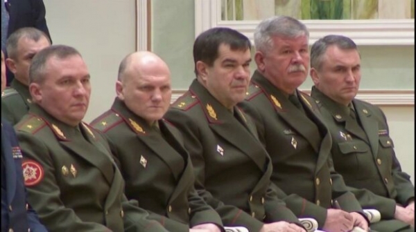 Лукашенко разрешил своим генералам лишать протестующих как минимум руки Лукашенко разрешил своим генералам лишать протестующих как минимум руки