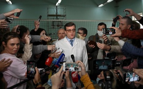 Полиция подтверждает, что в организме Навального обнаружили смертельно опасный яд, но отказывается назвать его