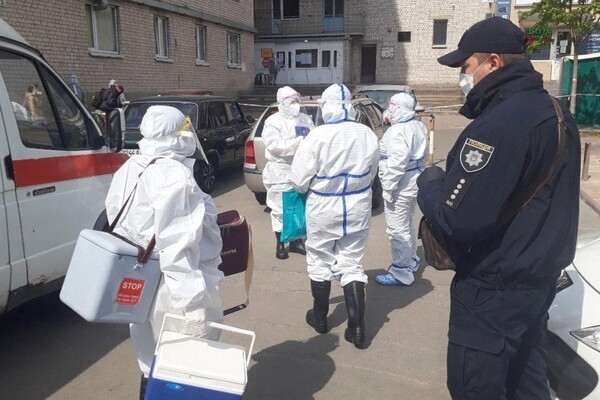 В Запорожье еще в одном общежитии нашли COVID-19: в городе срочно созвали штаб
В Запорожье еще в одном общежитии нашли COVID-19: в городе срочно созвали штаб