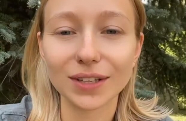 Жена Виктора Павлика Катя Репяхова заговорила о деньгах в декрете: "Одолжила у мужа" Жена Виктора Павлика Катя Репяхова заговорила о деньгах в декрете: "Одолжила у мужа"