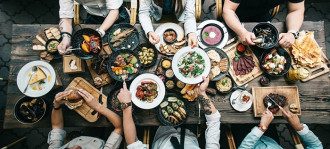 Как перестать переедать: названы здоровые способы
Как перестать переедать: названы здоровые способы