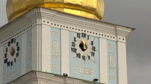 Поспим на час дольше, но истощим организм: когда Украина перейдет на "зимнее время" и почему Поспим на час дольше, но истощим организм: когда Украина перейдет на "зимнее время" и почему