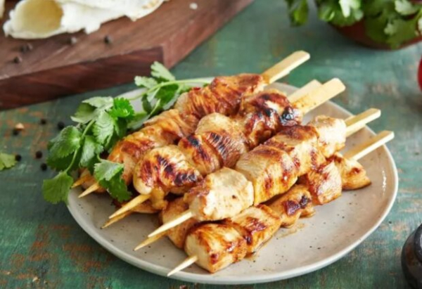 Шашлык запретили для некоторых украинцев: кому опасно есть мясо на углях Шашлык запретили для некоторых украинцев: кому опасно есть мясо на углях