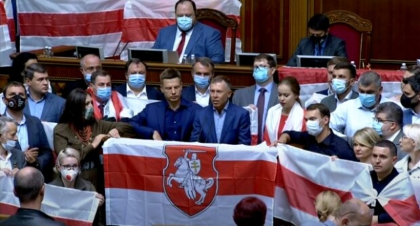"Протестные" мигранты из Беларуси спровоцировали конфликт в Верховной Раде "Протестные" мигранты из Беларуси спровоцировали конфликт в Верховной Раде