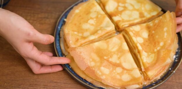 Блины, как у бабушки, который всегда получаются: простой рецепт, который должен быть у каждого в заметках