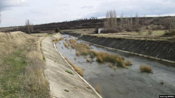 Крым без воды: как высохли водохранилища полуострова за 6 лет показали на фото
Крым без воды: как высохли водохранилища полуострова за 6 лет показали на фото