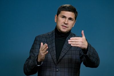 "Надо достроить элементы государства": в ОП рассказали, пойдет ли Зеленский на второй срок
"Надо достроить элементы государства": в ОП рассказали, пойдет ли Зеленский на второй срок