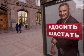 Локдаун должен быть для всех: ученый выступил против привилегий для вакцинированных от COVID-19
Локдаун должен быть для всех: ученый выступил против привилегий для вакцинированных от COVID-19