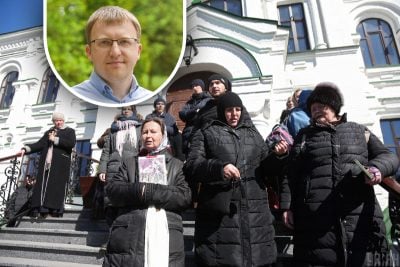 Смирнов рассказал, зачем верующие УПЦ МП блокируют входы в Киево-Печерскую лавру
