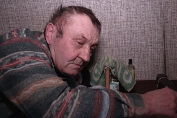 "Третий месяц без денег": украинцам перестали доставлять пенсии