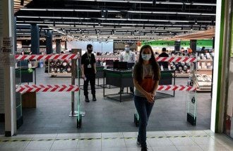 Четыре области Украины на пороге "красной зоны": кому и где светит локдаун
Четыре области Украины на пороге "красной зоны": кому и где светит локдаун