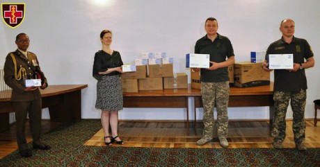 Великобритания передала гуманитарную помощь для нужд ВСУ Великобритания передала гуманитарную помощь для нужд ВСУ