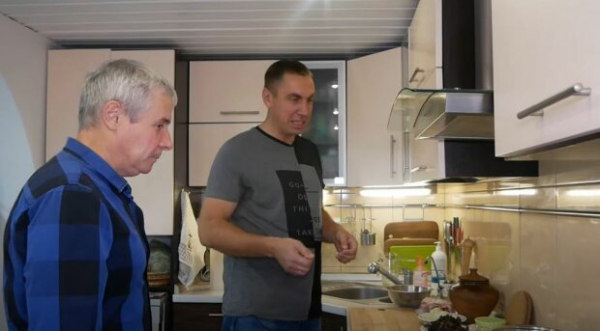 Константин Грубич превратил "любимую" армейскую кашу в деликатес - достаточно грибов и немного фантазии: аж слюнки потекли
