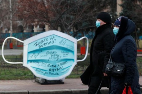 В Украине за сутки обнаружили 9012 новых случаев COVID-19 В Украине за сутки обнаружили 9012 новых случаев COVID-19