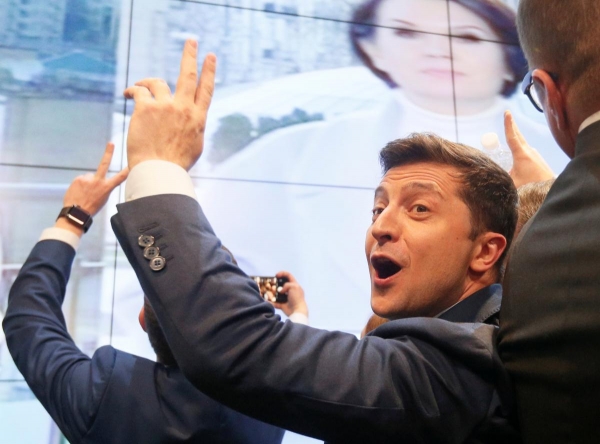 Рейтинг Зеленского просел: опрос показал фаворитов президентской гонки
Рейтинг Зеленского просел: опрос показал фаворитов президентской гонки