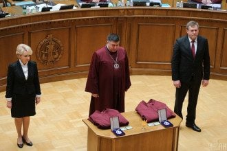 Дом конституционного судьи Тупицкого обыскивают – СМИ
Дом конституционного судьи Тупицкого обыскивают – СМИ
