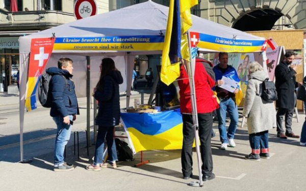 Неадекват набросился на женщину из-за украинского языка: "Вы клоуны" Неадекват набросился на женщину из-за украинского языка: "Вы клоуны"