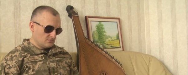 Военный психолог потерял на войне зрение и ногу, но не жажду к жизни - победы Александра Дармороса