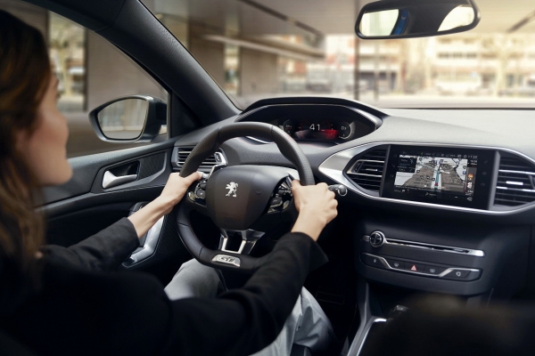 Peugeot 308 обзавелся цифровыми приборами и новыми опциями
Peugeot 308 обзавелся цифровыми приборами и новыми опциями