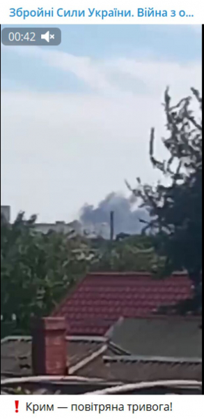 В Крыму взлетела в воздух военная база: раздается воздушная тревога, началась паника В Крыму взлетела в воздух военная база: раздается воздушная тревога, началась паника