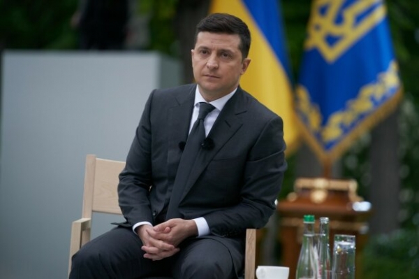 Зеленский напомнил военным их роль в Украине &ndash; "Необходима победа"