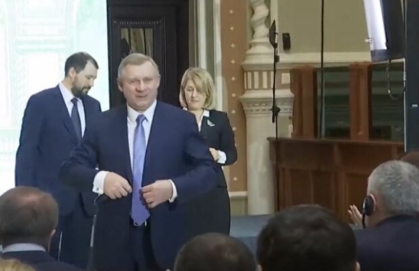 41 объект недвижимости и 120 миллионов - обнародована декларация экс-главы НБУ Смолия 41 объект недвижимости и 120 миллионов - обнародована декларация экс-главы НБУ Смолия
