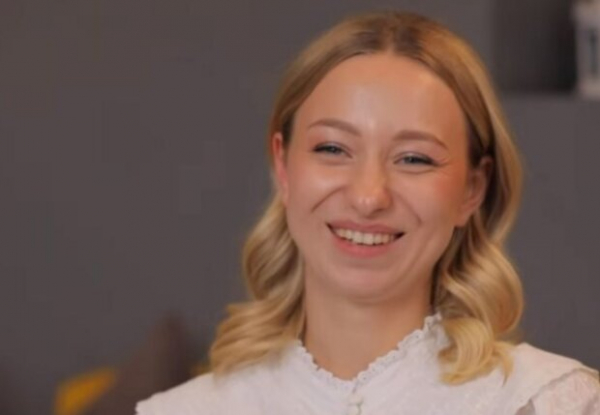 "Дома нет ничего...": Катя Репяхова с ребенком на руках почувствовала, что такое голод "Дома нет ничего...": Катя Репяхова с ребенком на руках почувствовала, что такое голод