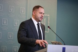 Ермак заразился COVID-19: через неделю – встреча советников "Нормандии" по Донбассу в Берлине
Ермак заразился COVID-19: через неделю – встреча советников "Нормандии" по Донбассу в Берлине