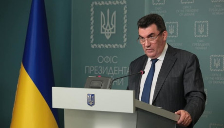 Данилов заявил, что пока нет необходимости вводить военное положение в Украине Данилов заявил, что пока нет необходимости вводить военное положение в Украине