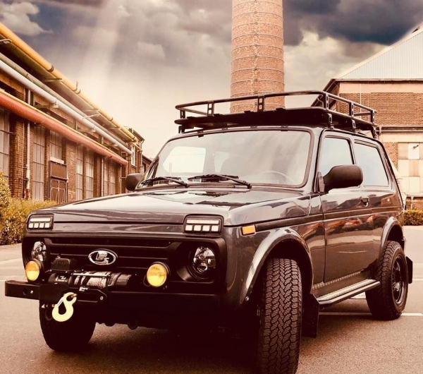 Почему не Duster? Брат Шумахера купил себе Lada Niva
Почему не Duster? Брат Шумахера купил себе Lada Niva