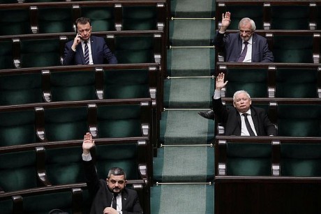 В Сейм Польши внесли инициативу о выходе из Стамбульской конвенции В Сейм Польши внесли инициативу о выходе из Стамбульской конвенции