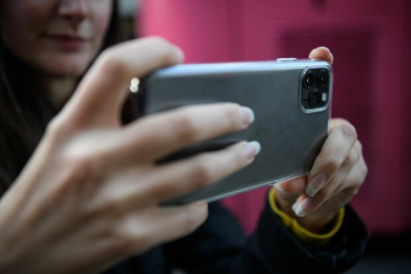 Владельцы новенького iPhone SE обнаружили главный недостаток смартфона, Apple об этом не сказала Владельцы новенького iPhone SE обнаружили главный недостаток смартфона, Apple об этом не сказала