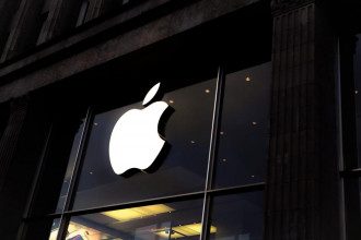 Apple готовит сразу две новые модели iPhone SE и AirPods Pro с обновлённым дизайном &ndash; СМИ

                        
