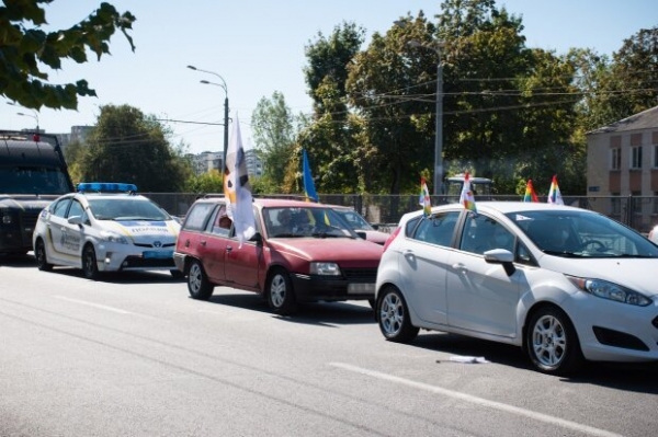 В Харькове прошел первый украинский АвтоПрайд – как это было В Харькове прошел первый украинский АвтоПрайд – как это было