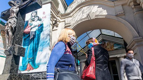 В Минздраве обнародовали график скорости распространения COVID-19 в Украине