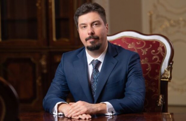 "Получил в подарок": арестованный за взятку экспредседатель Верховного суда Князев снимал квартиру в элитном районе столицы за тысячу гривен "Получил в подарок": арестованный за взятку экспредседатель Верховного суда Князев снимал квартиру в элитном районе столицы за тысячу гривен