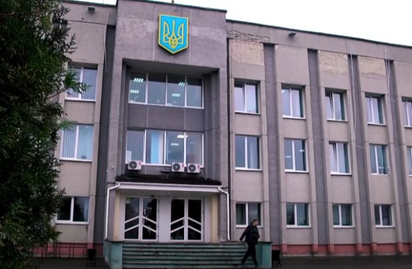 5-звездочный "отель" для чиновников, подвал с мертвыми крысами и нарами – для детей: какой ужас скрывается в укрытиях 5-звездочный "отель" для чиновников, подвал с мертвыми крысами и нарами – для детей: какой ужас скрывается в укрытиях
