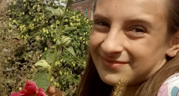 Обнародованы фото 13-летней девочки, которой мама отрезала голову
                                                                                