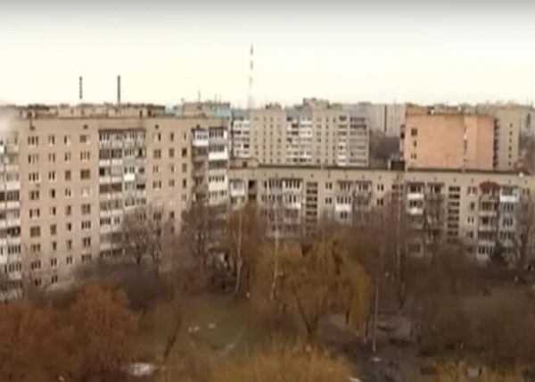 В Украине нашли самый огромный дом мира: 88 подъездов и три километра длины В Украине нашли самый огромный дом мира: 88 подъездов и три километра длины