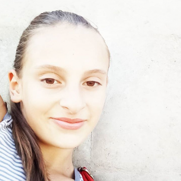 Обнародованы фото 13-летней девочки, которой мама отрезала голову
                                                                                