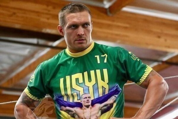 Усик ответил на вызов украинского борца Богдана Грицая
Усик ответил на вызов украинского борца Богдана Грицая