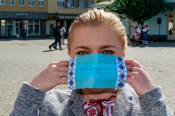 "Государство проигрывает": названы главные провалы с карантином в Украине
                                                                                