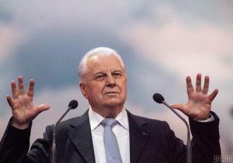 Кравчук сделал заявление о новых переговорах и перемирию на Донбассе
Кравчук сделал заявление о новых переговорах и перемирию на Донбассе