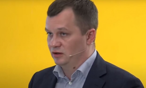 Бывший министр Милованов сбежал с прямого ефира, обиделся сам на себя Бывший министр Милованов сбежал с прямого ефира, обиделся сам на себя