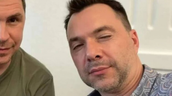 Алексей Арестович по примеру Гиркина деморализовал оккупантов, достигли своего пика Алексей Арестович по примеру Гиркина деморализовал оккупантов, достигли своего пика